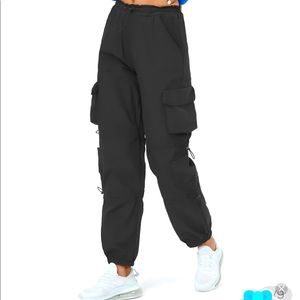 Halara Mid Rise Drawstring Multi Pockets Casual Cargo Jogger